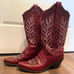 Old West red cowgirl boots